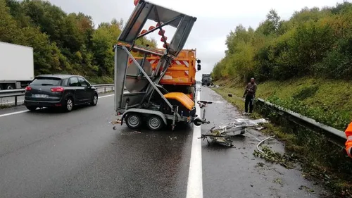 Une flèche lumineuse percutée sur la RN 141