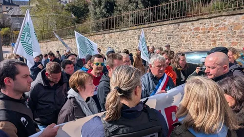 Corrèze : Double manifestation à Tulle sur la question du Loup