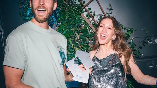 Calvin Harris et Elie Goulding dévoilent l'excellent "Free"