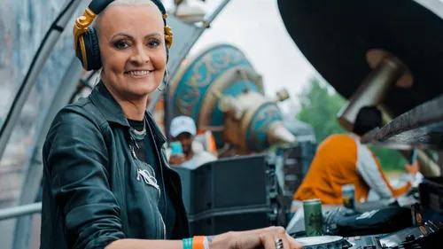 DJ et animatrice radio, Mademoiselle Luna est décedée à l'âge de 48...
