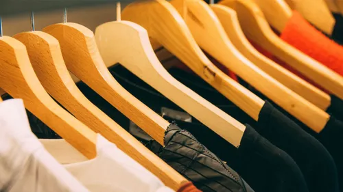 LONS :  Bourse aux vêtements