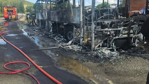 Feu de bus maîtrisé au Fossat : une intervention rapide des secours