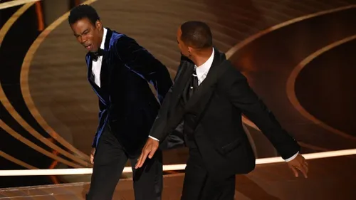 Oscars : Will Smith gifle Chris Rock en plein direct (vidéo)