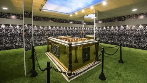 Brésil : le mausolée hors normes de Pelé ouvre au public