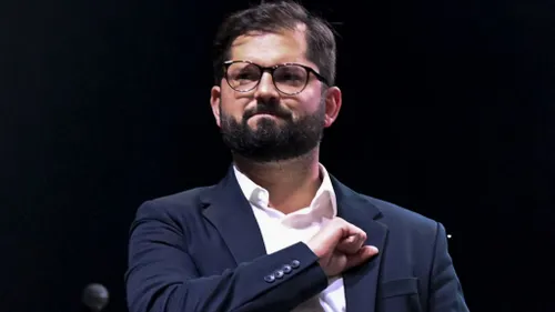 Chili : Gabriel Boric élu le plus jeune président de l’Histoire du...