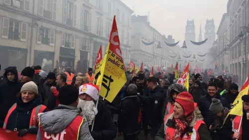 Grève : 7.000 personnes rassemblées à Bordeaux selon les syndicats