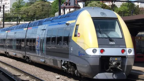 Une quinquagénaire meurt percutée par un train au niveau de...
