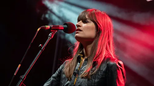 Après Orelsan, Clara Luciani aura aussi son documentaire sur Prime...