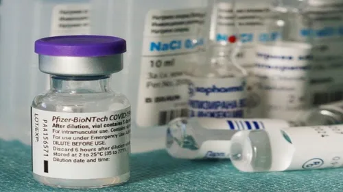 Covid : Sanofi va aider produire davantage de vaccins Pfizer/BioNTech