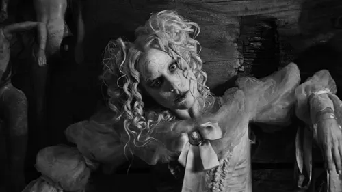 Le nouveau single de Lady Gaga sort ce Mercredi, et ce n’est pas un...