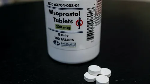 Pénurie de pilule abortive : des tensions dans certaines pharmacies...