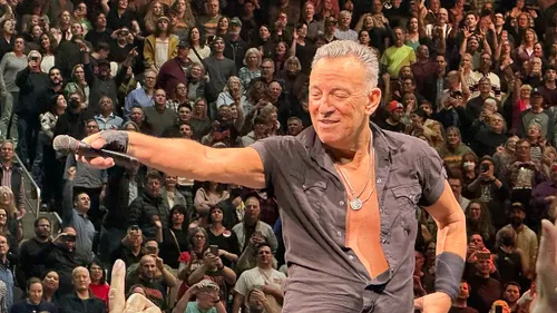 Bruce Springsteen : après l'annulation de son concert à Marseille,...