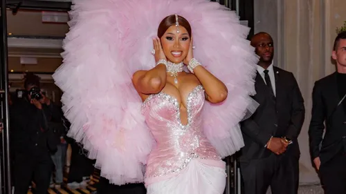 Cardi B : retour sur sa guerre contre une influenceuse