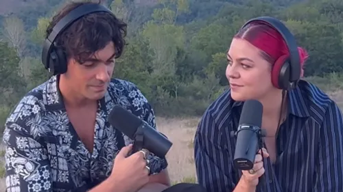 Louane chante avec son compagnon et fait fondre les internautes