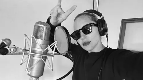 En attendant l’album, Lady Gaga tease un premier single pour octobre !