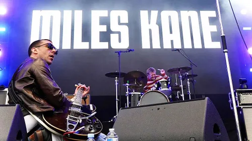 Miles Kane annonce plusieurs concerts en France en 2024