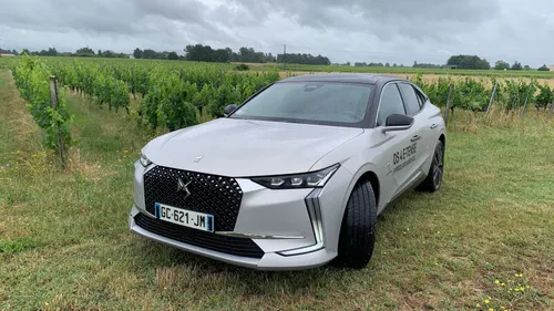 Road trip WIT FM : la DS 4 E-Tense, plus belle voiture de l’année...