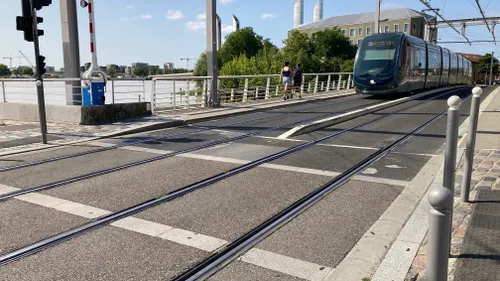 Bordeaux Métropole : le tramway fête ses 20 ans et célèbre cet...