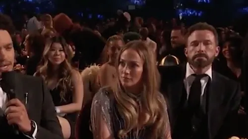 Grammys 2023 : J Lo "dispute" Ben Affleck, la scène ravit les...