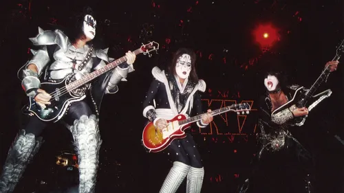 Ace Frehley et Peter Criss refusent de jouer au "Kiss’ Final Shows"