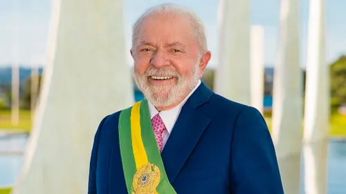 Un grand cinéaste américain fait un film sur Lula, le président du...