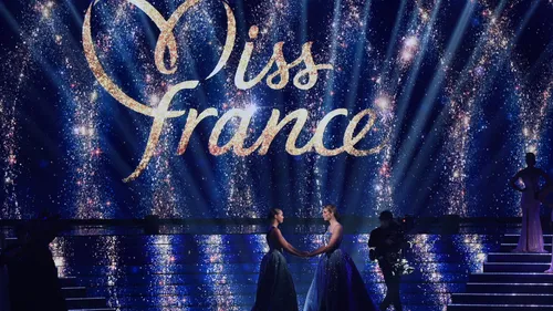 Miss France 2024 : découvrez les 30 candidates ! (PHOTOS)