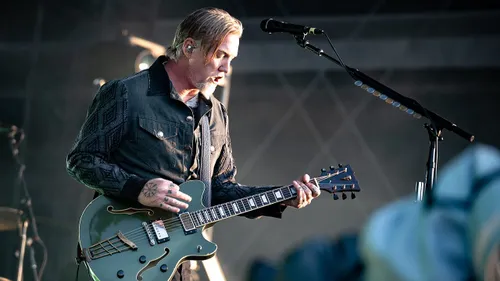 QOTSA annonce un concert dans un lieu inédit en France tandis que...