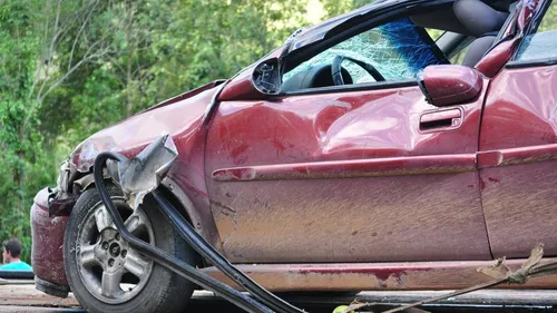 Une collision entre un camion et une voiture ce matin en...