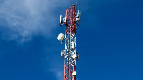 Pour éviter que sa box soit piratée, il brouille les communications...