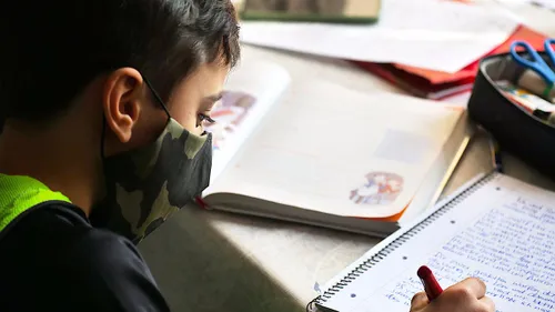 Le retour du port du masque à l’école dans 39 départements dès...