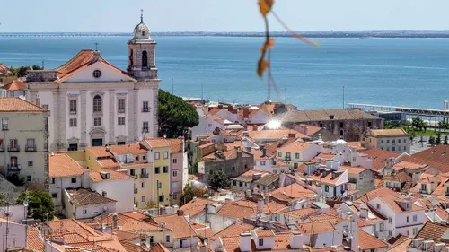 Portugal : fin des "cadeaux fiscaux" pour les résidents non-habituels