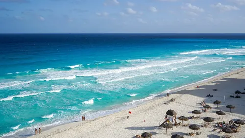 Mexique : les plages du golfe du pays touchées par une énorme fuite...