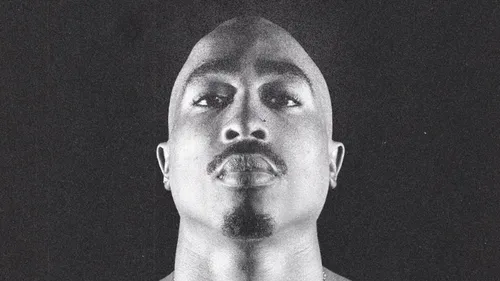 "Dear Mama" : la sortie du documentaire sur Tupac est imminente