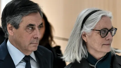 Emplois fictifs : François Fillon condamné à un an de prison ferme 