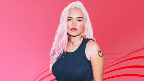 Karol G réunit des stars colombiennes pour un nouveau titre !