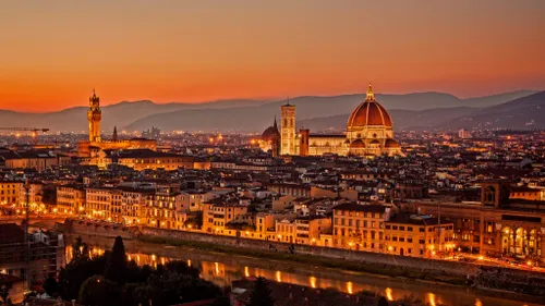 En Italie, Florence sature face à l'afflux de touristes.