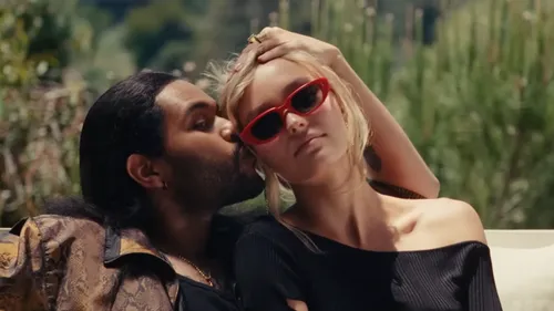 The Idol : la série avec Lily-Rose Depp et The Weeknd se dévoile...