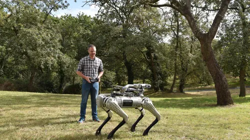 Université d’Angers : Polytech vient d’acquérir un robot chien