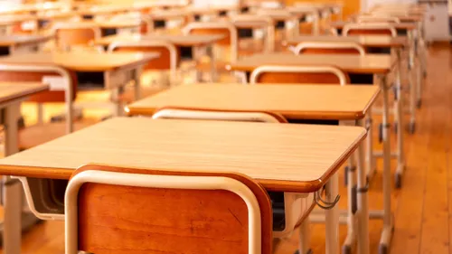 Gironde : des parents et professeurs mobilisés contre des...