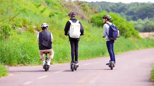 Trottinettes et vélos électriques :  focus sur leurs batteries 