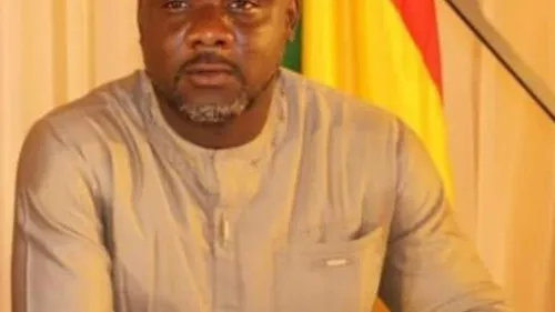 "Si les gens songeaient à mettre une base militaire française en...