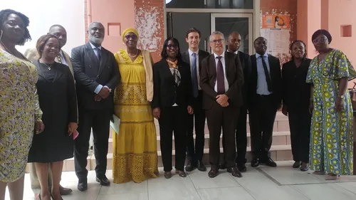 Administration : La Côte d’Ivoire et la France réfléchissent sur le...