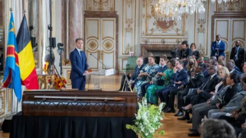 Une  « relique » de  Patrice Lumumba remise à sa famille