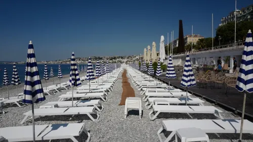 Alpes-Maritimes : plusieurs plages privées accusées de...