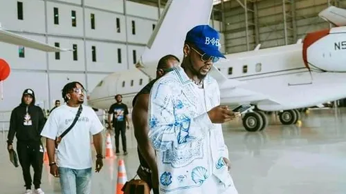 Côte d’Ivoire/concert : Kizz Daniel fait languir ses fans à Abidjan