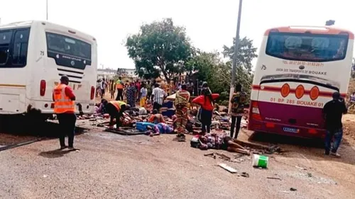 Drame à Yamoussoukro :  Une collision entre deux cars de transport...
