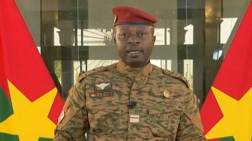 Burkina Faso : « Le lieutenant Damiba a demandé aux partis...