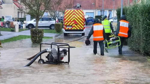Loire : une équipe des pompiers humanitaires français envoyée dans...