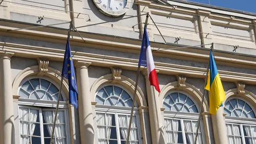 Saint-Etienne : une centaine d'agents territoriaux manifestent à...