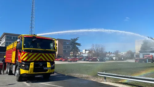 Un nouveau camion-citerne pour les pompiers de la Loire